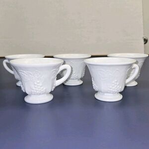 Indiana White Milk  Glass Tea Cups Set Of 4 Colony Harvest Grape Vtg W/O Saucer